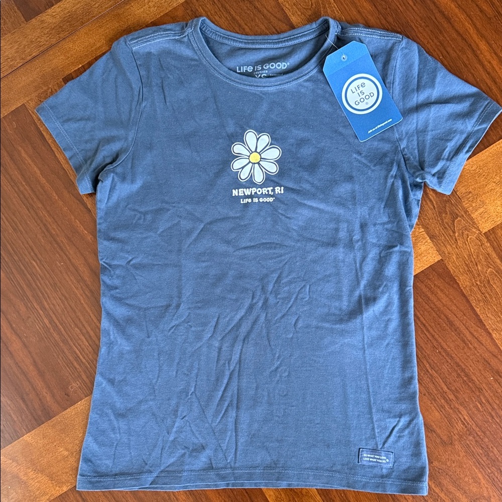 NWT LIFE IS GOOD NEWPORT RI SHORT SLEEVED TEE BLUE - SIZE XS